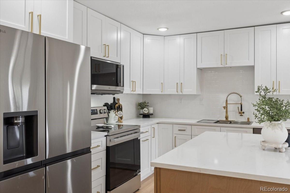 MLS Image #7 for 13584 e 7th avenue,aurora, Colorado