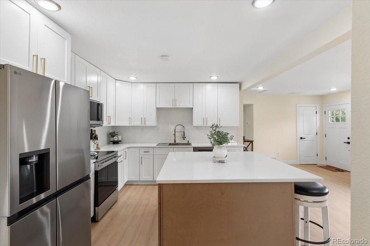 MLS Image #8 for 13584 e 7th avenue,aurora, Colorado