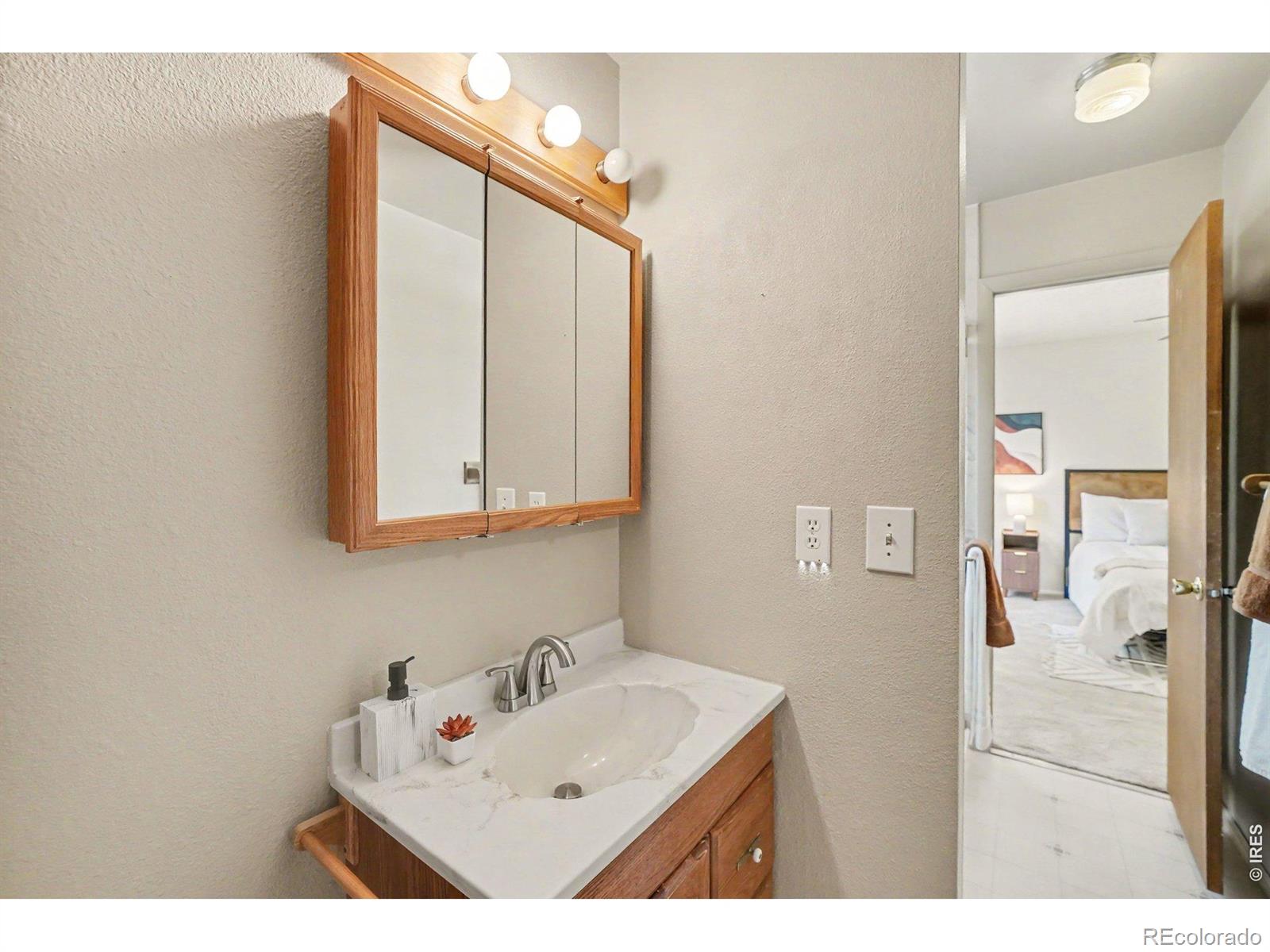 MLS Image #11 for 3233 s holland way,lakewood, Colorado