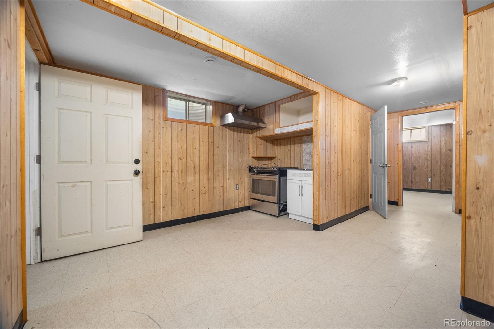 MLS Image #18 for 2425 w college avenue,denver, Colorado