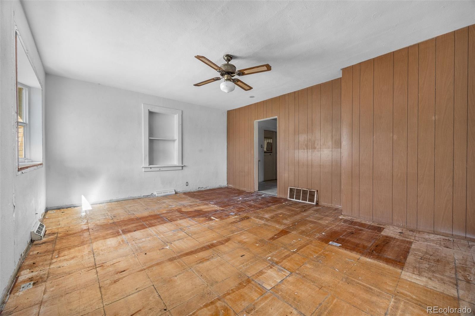 MLS Image #4 for 2425 w college avenue,denver, Colorado