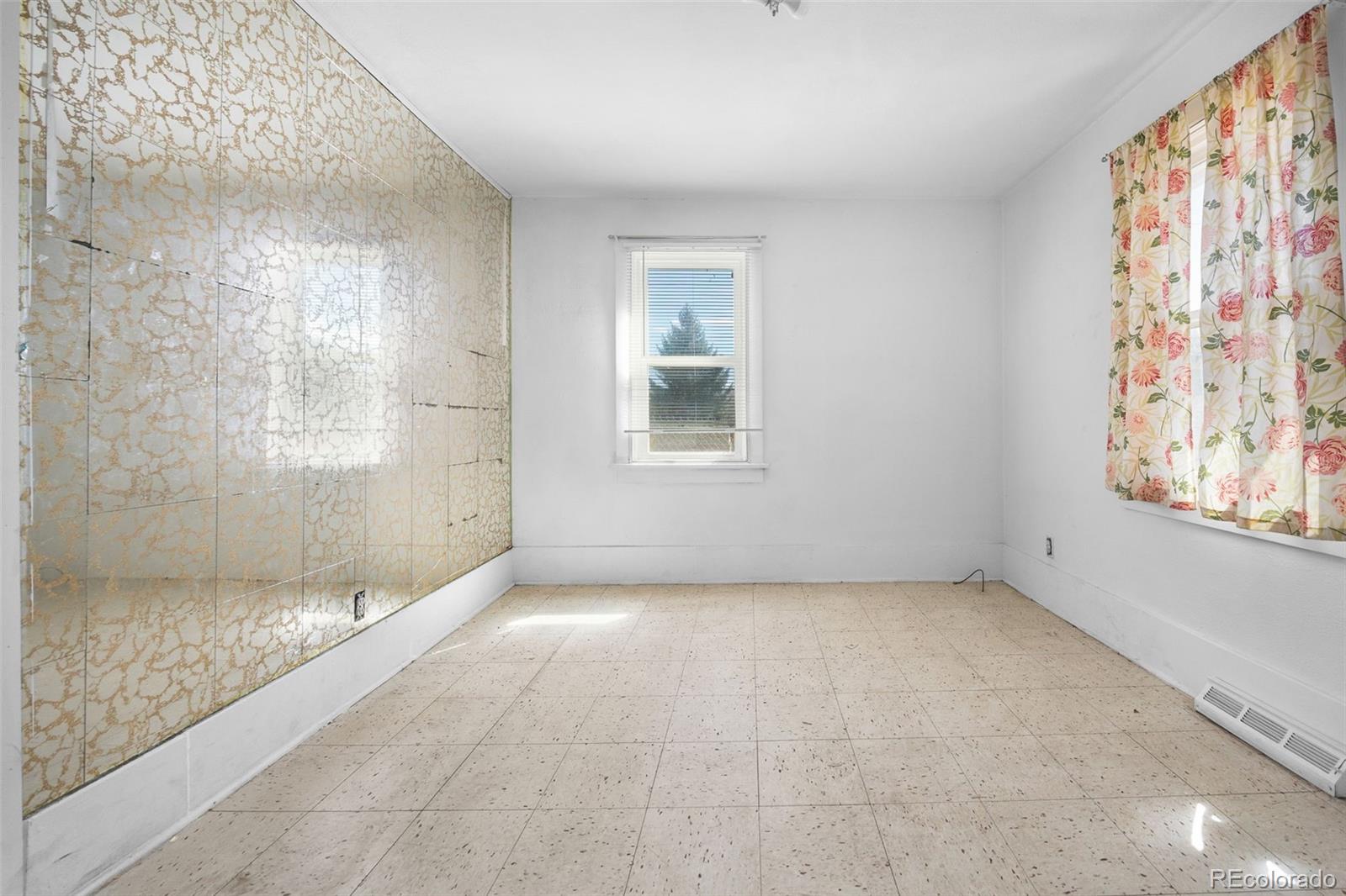 MLS Image #8 for 2425 w college avenue,denver, Colorado
