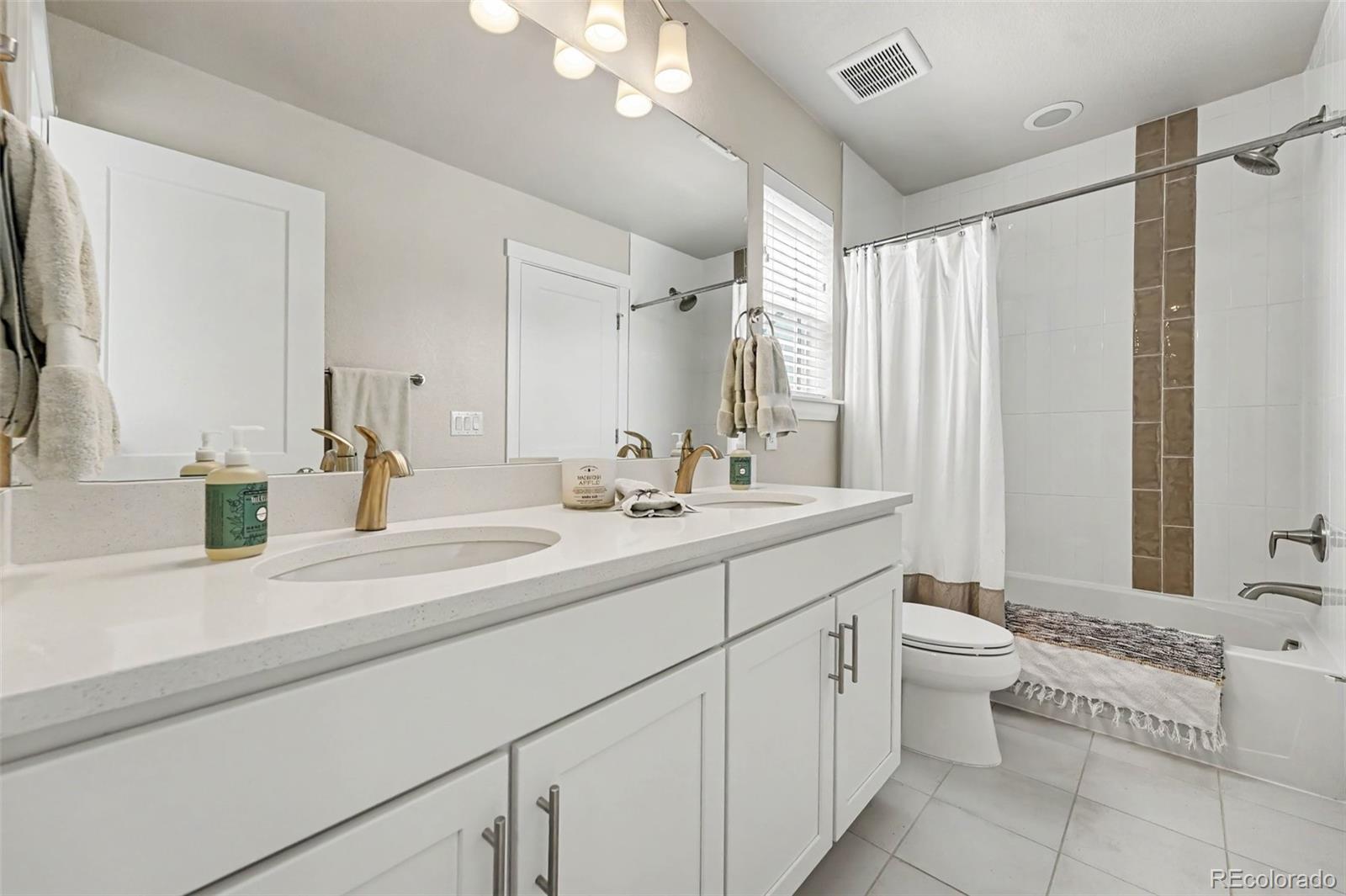 MLS Image #17 for 5997  geneva street,denver, Colorado