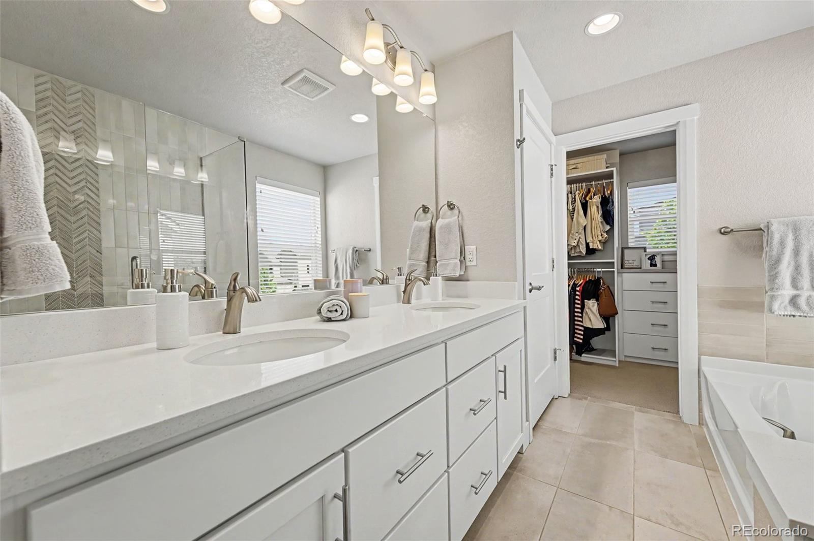 MLS Image #23 for 5997  geneva street,denver, Colorado