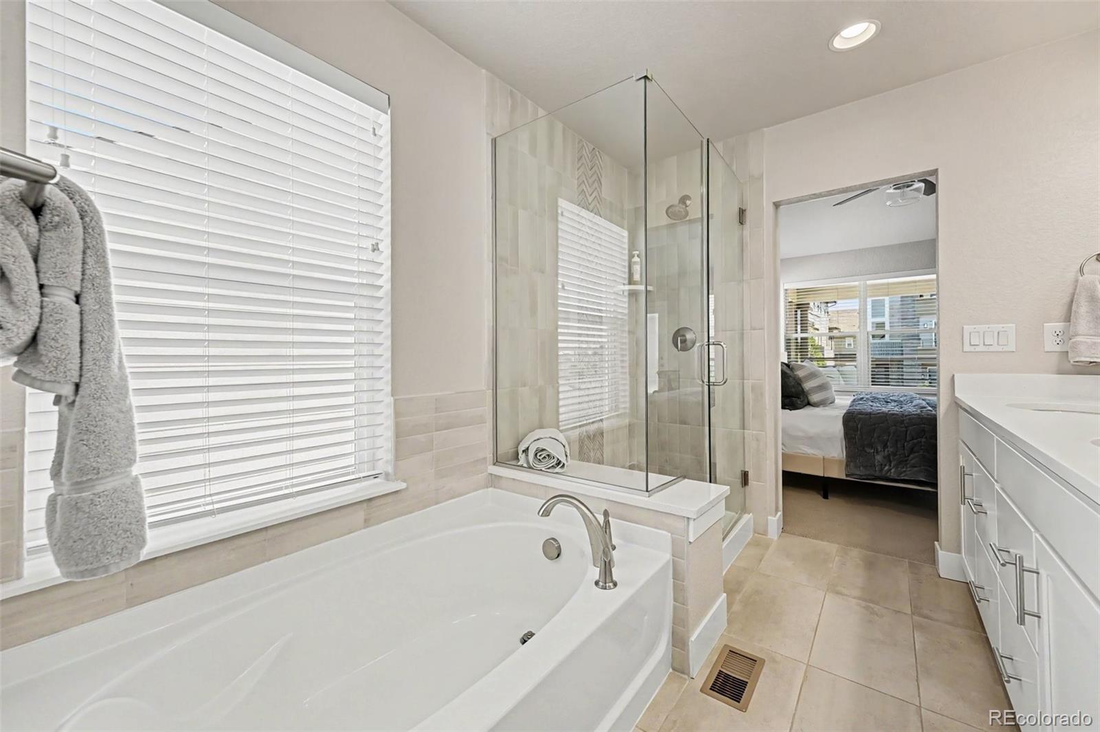 MLS Image #24 for 5997  geneva street,denver, Colorado