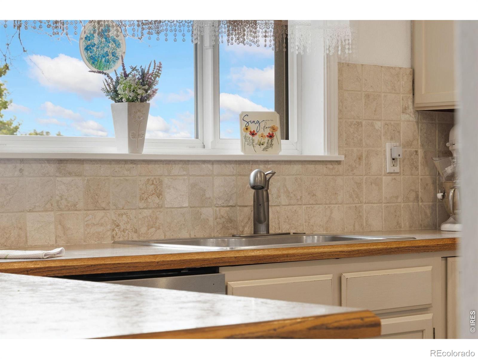 MLS Image #18 for 20649  staghorn court,johnstown, Colorado