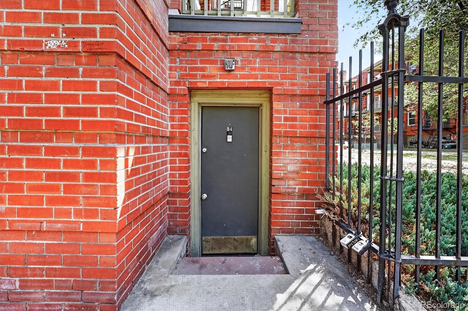 MLS Image #2 for 1376 n pearl street,denver, Colorado