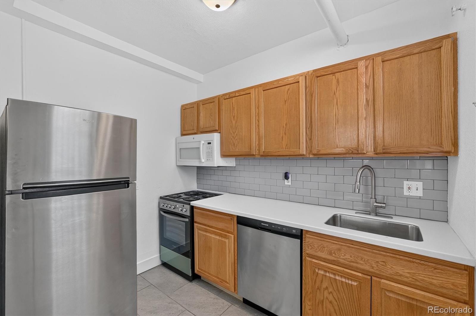MLS Image #7 for 1376 n pearl street,denver, Colorado