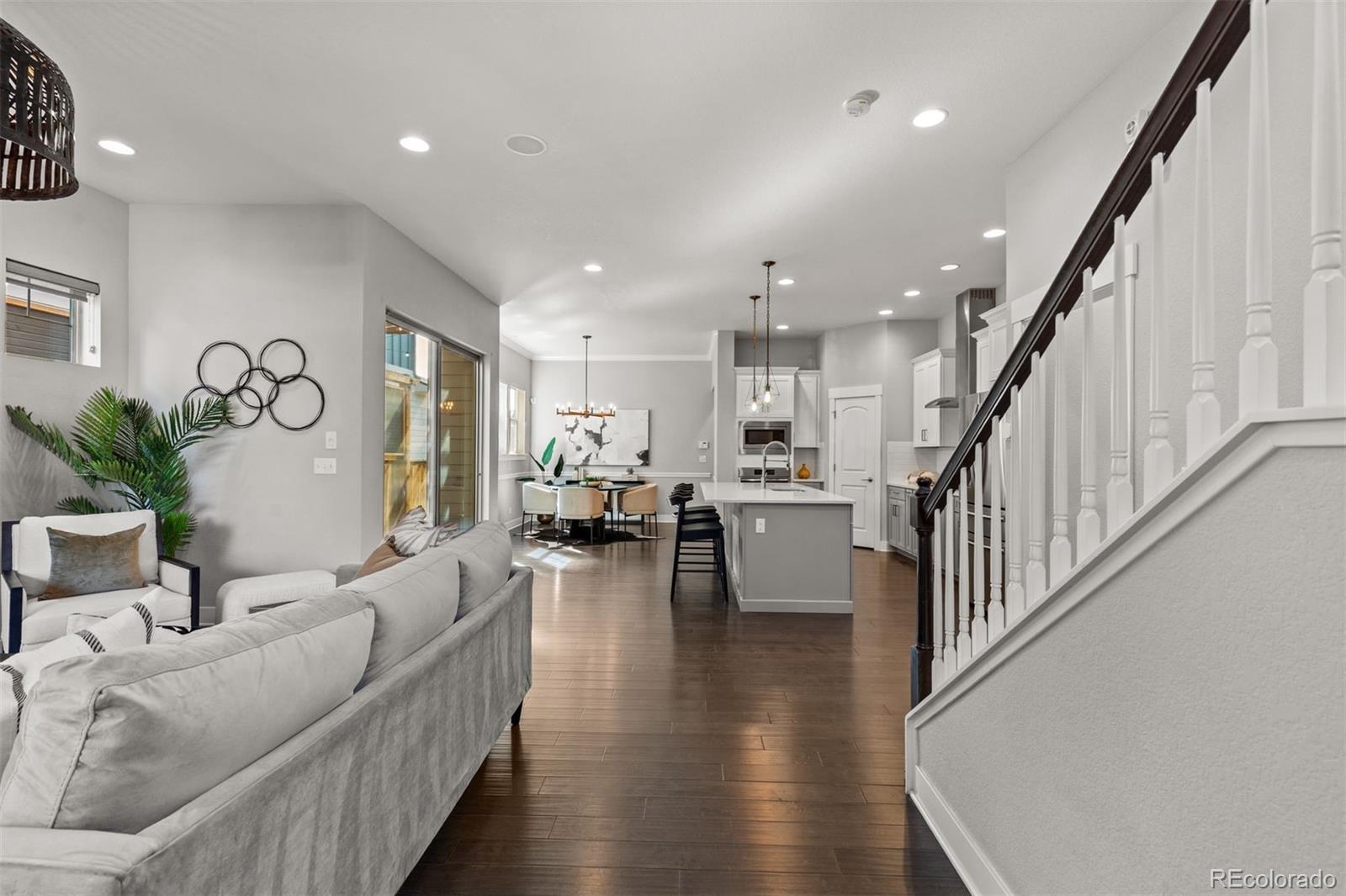 MLS Image #11 for 5961  boston street,denver, Colorado