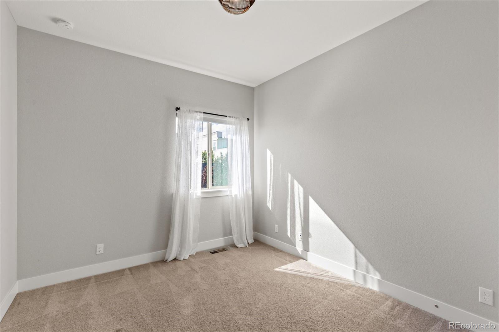 MLS Image #28 for 5961  boston street,denver, Colorado