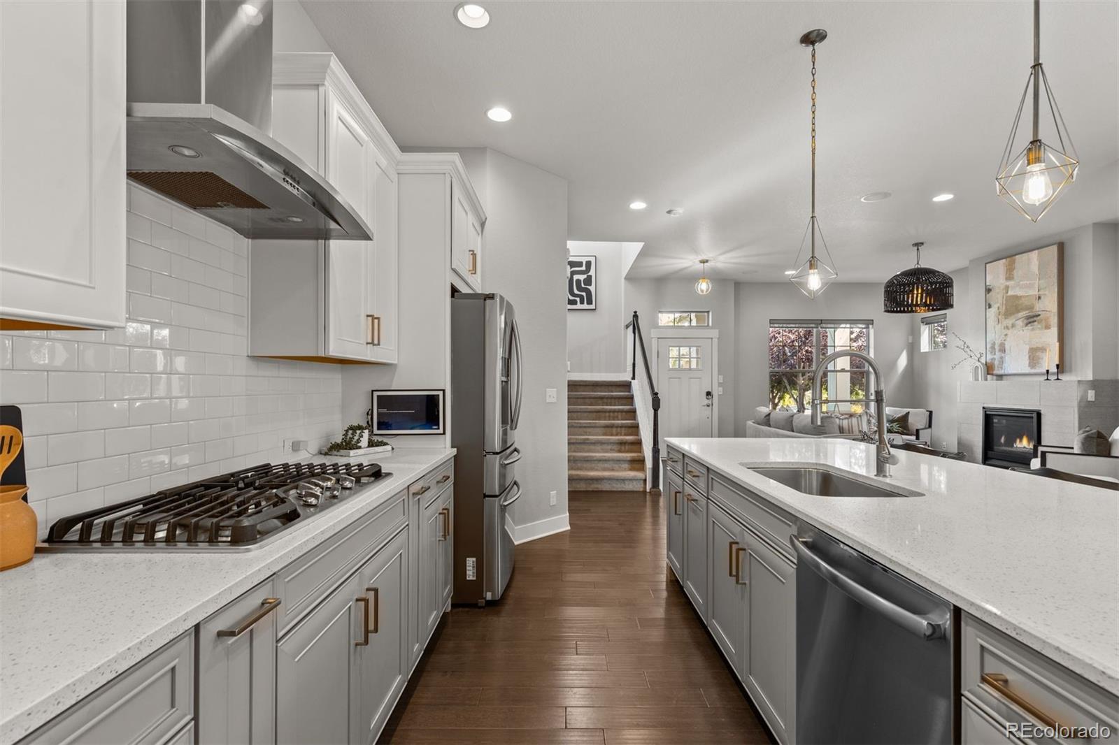 MLS Image #3 for 5961  boston street,denver, Colorado