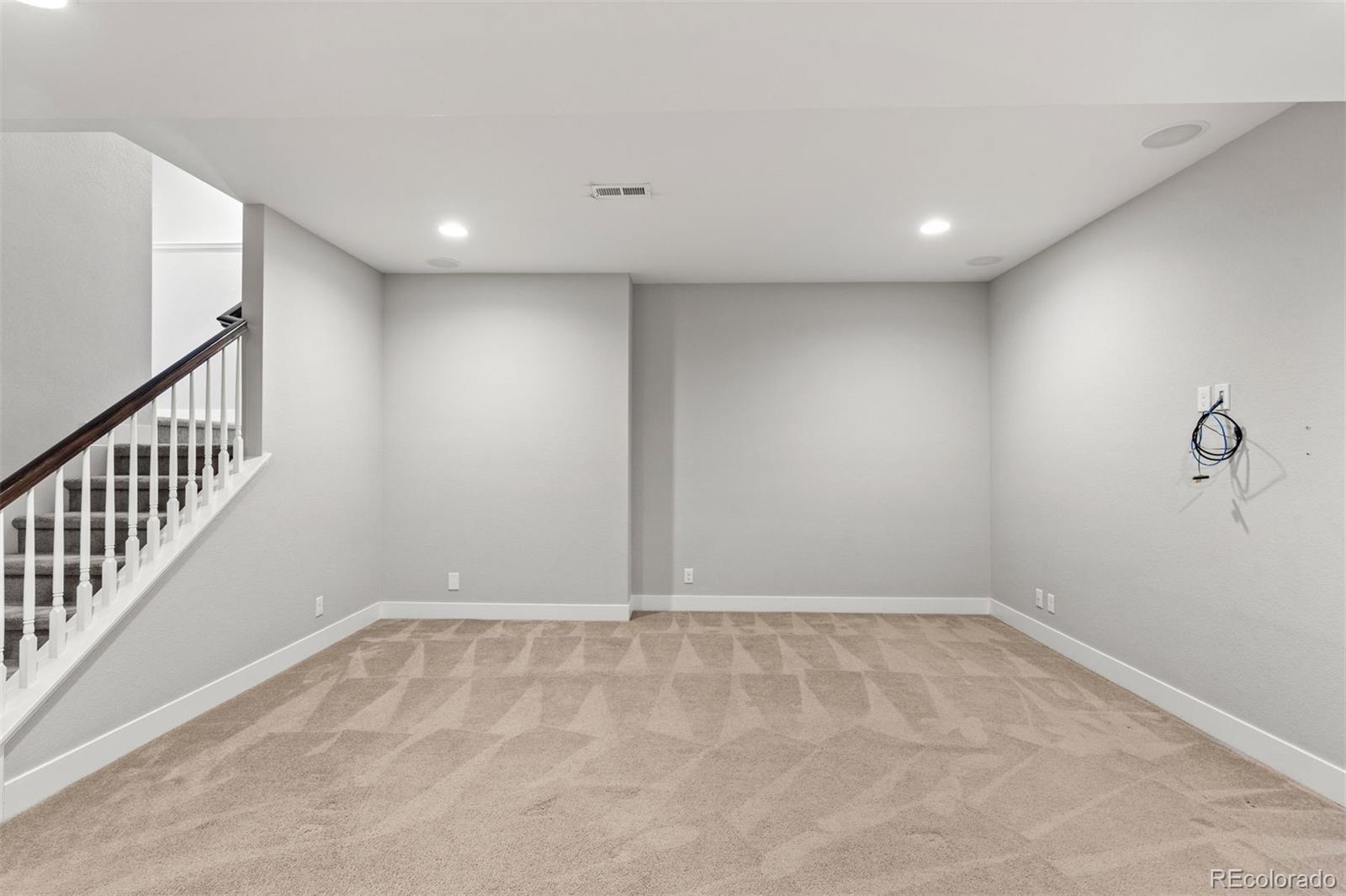 MLS Image #36 for 5961  boston street,denver, Colorado