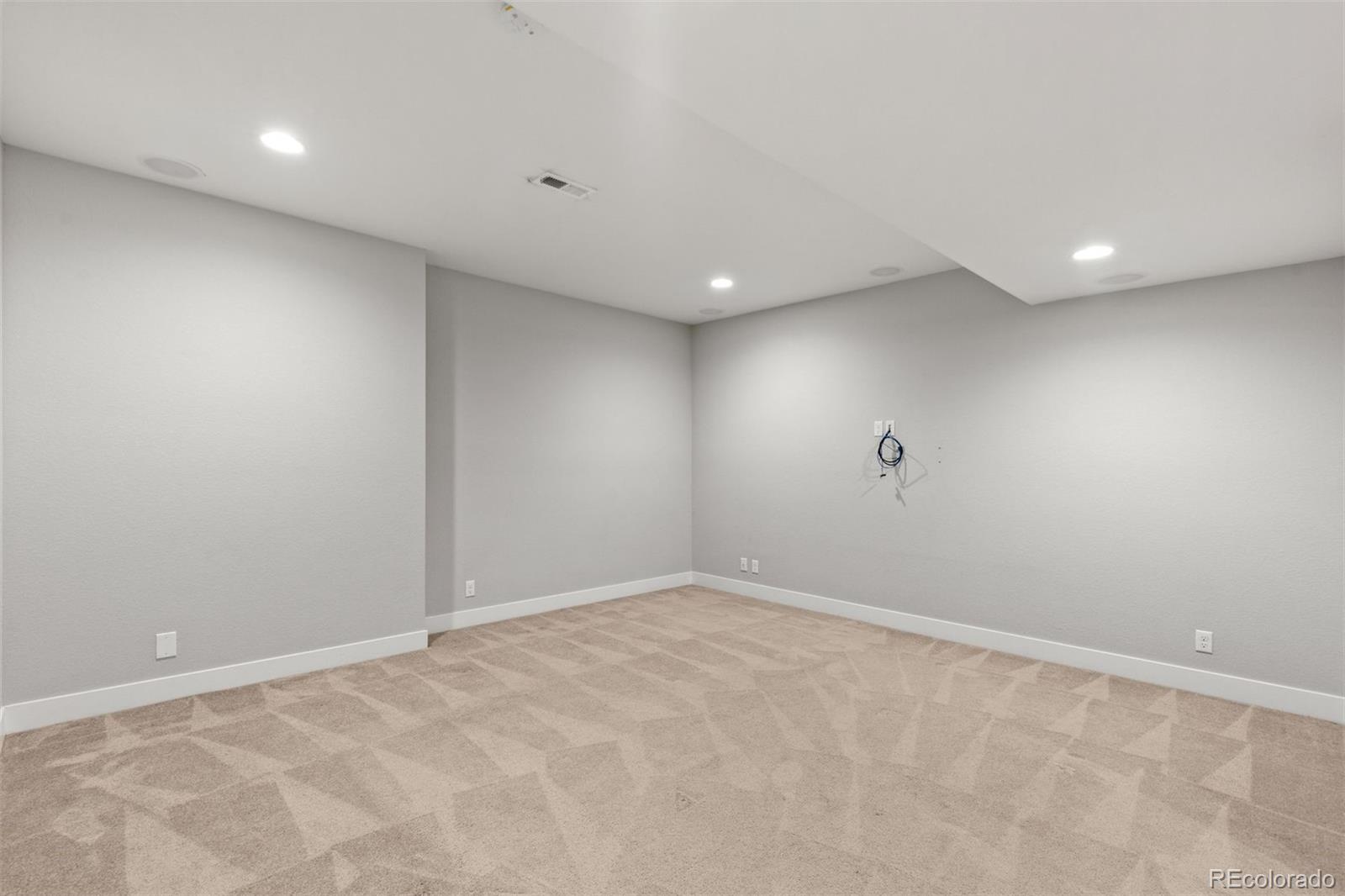 MLS Image #37 for 5961  boston street,denver, Colorado
