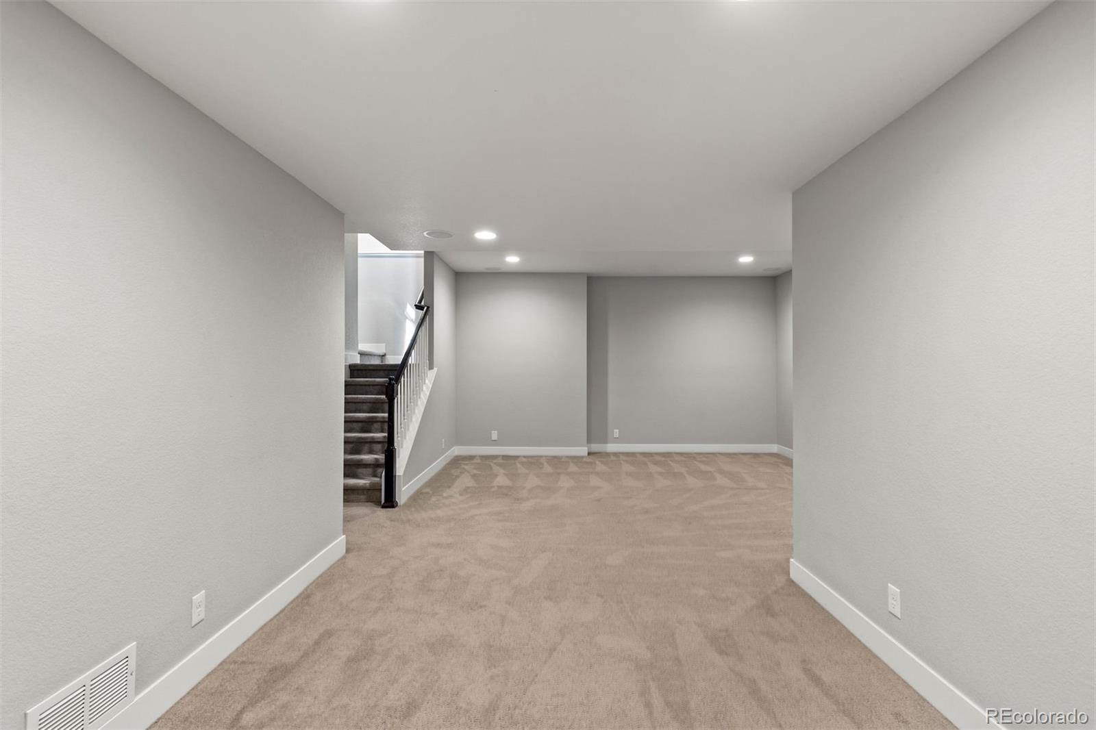 MLS Image #39 for 5961  boston street,denver, Colorado