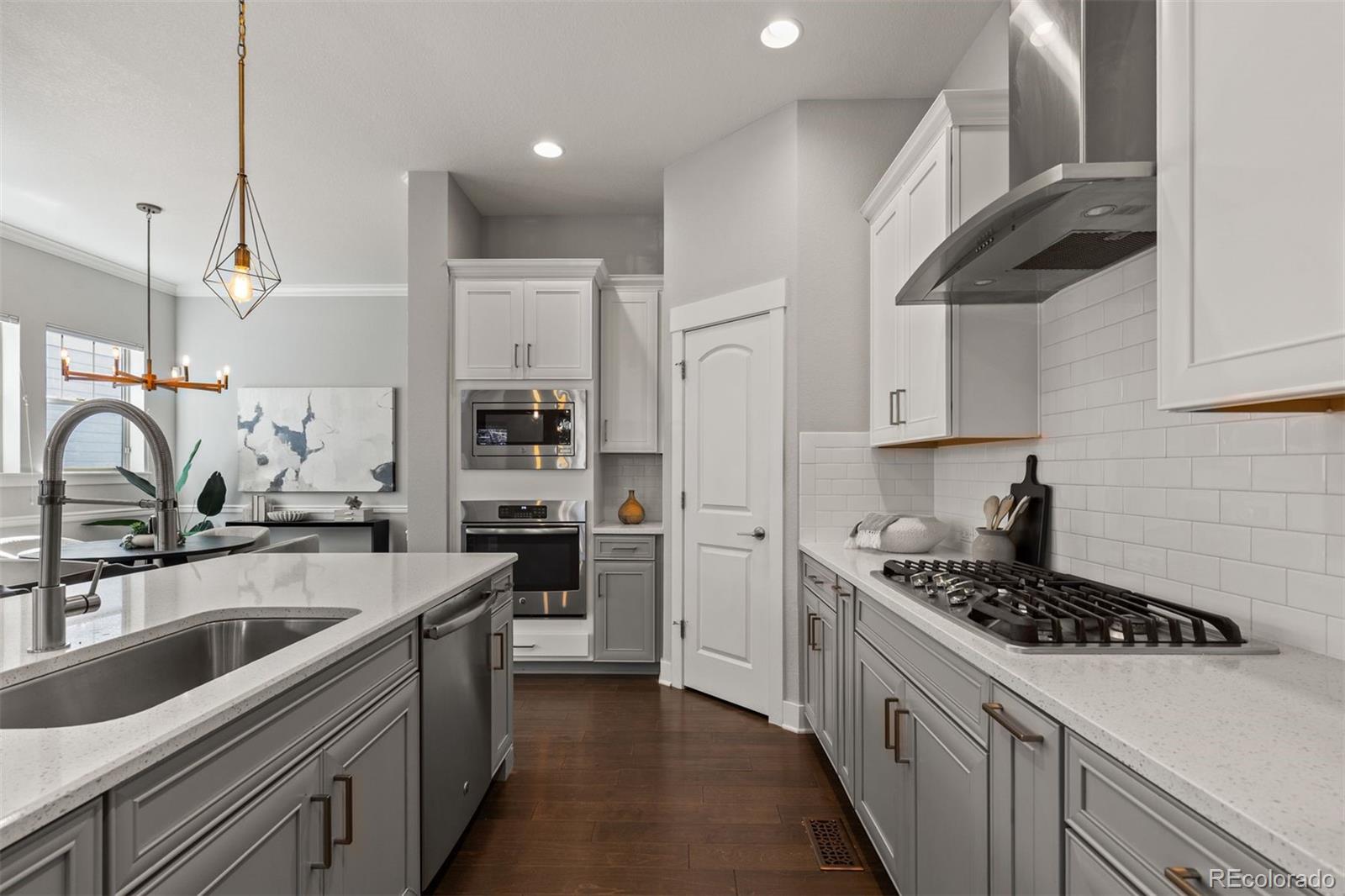 MLS Image #4 for 5961  boston street,denver, Colorado