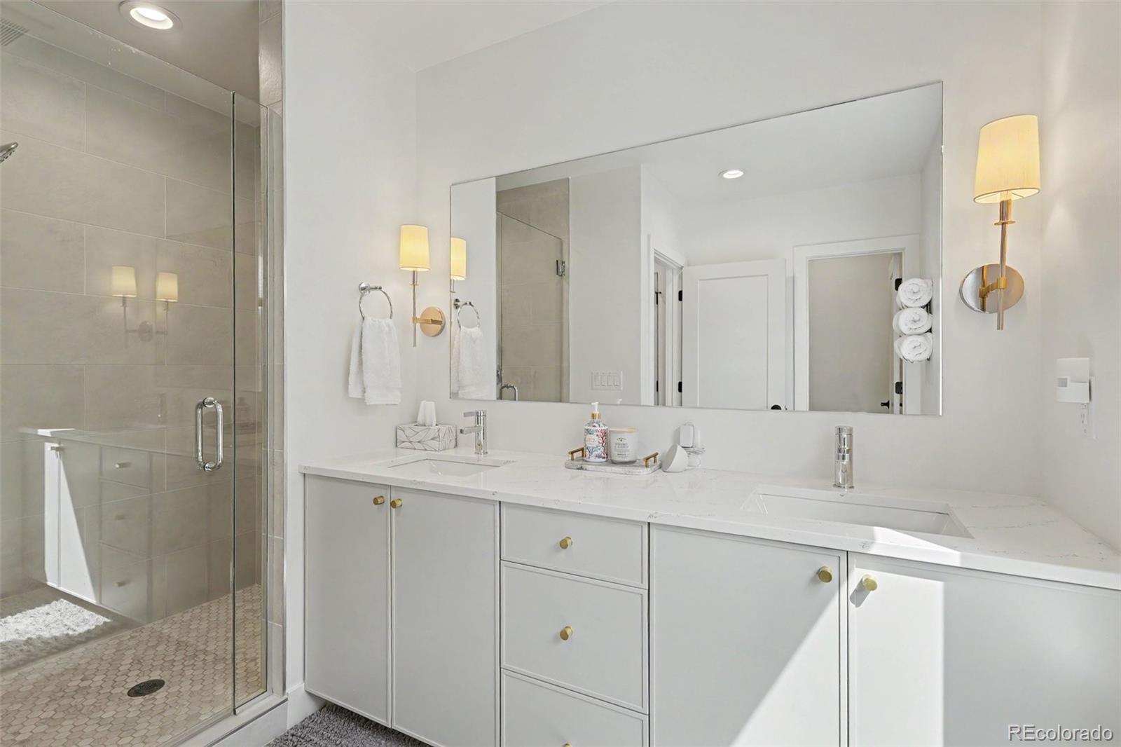 MLS Image #15 for 2578 s broadway avenue ,denver, Colorado