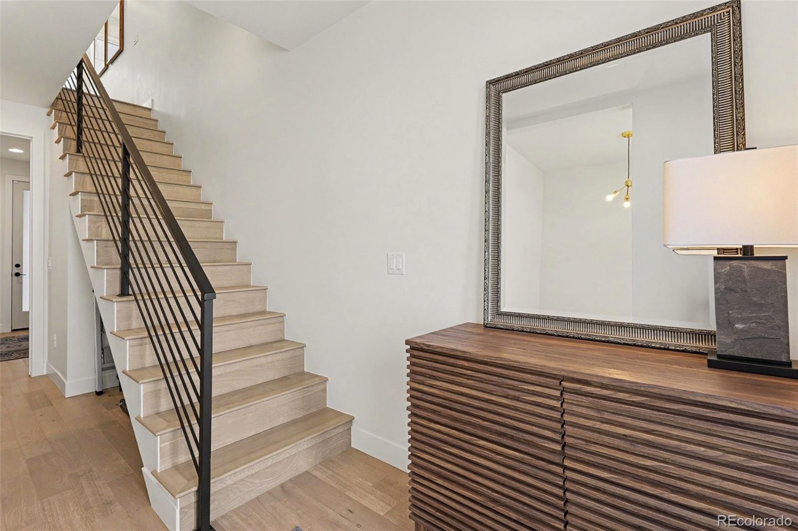 MLS Image #3 for 2578 s broadway avenue ,denver, Colorado