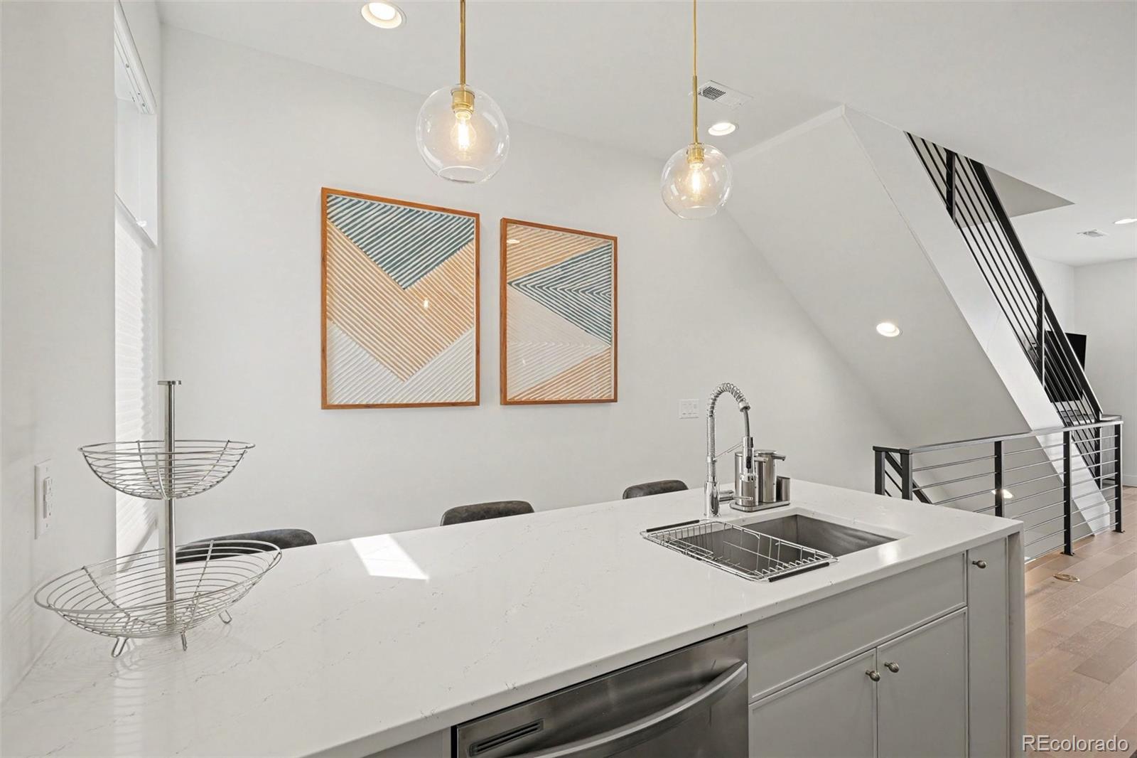 MLS Image #7 for 2578 s broadway avenue ,denver, Colorado