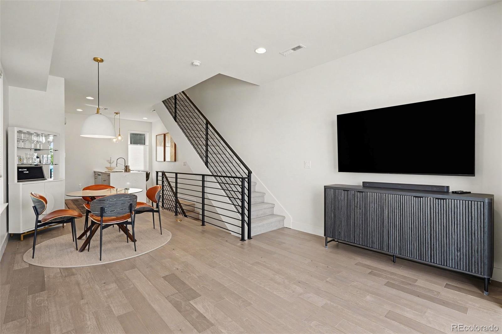 MLS Image #8 for 2578 s broadway avenue ,denver, Colorado