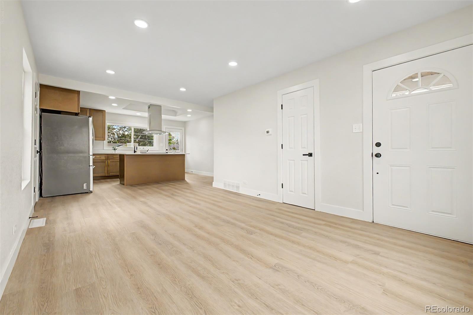 MLS Image #4 for 1242 s seneca way,denver, Colorado