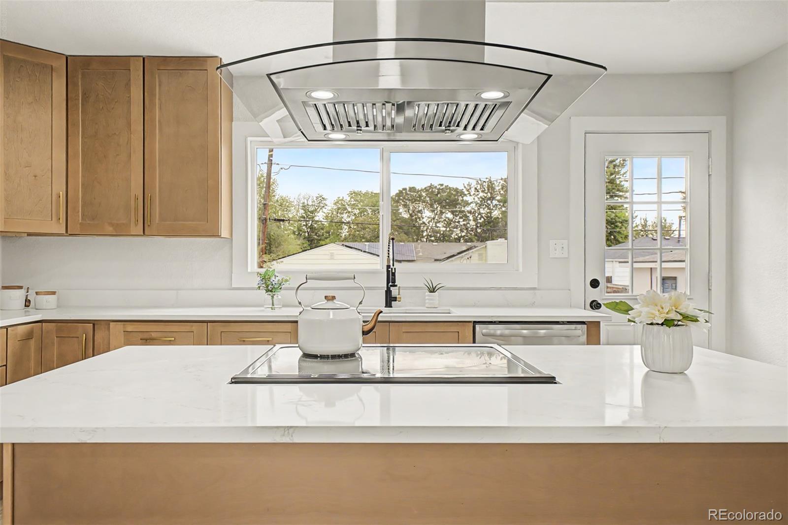 MLS Image #6 for 1242 s seneca way,denver, Colorado