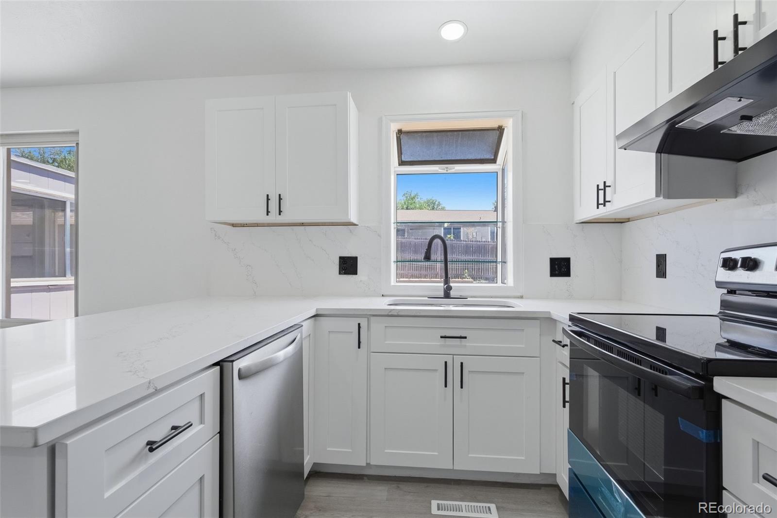 MLS Image #4 for 4660 s idalia street,aurora, Colorado