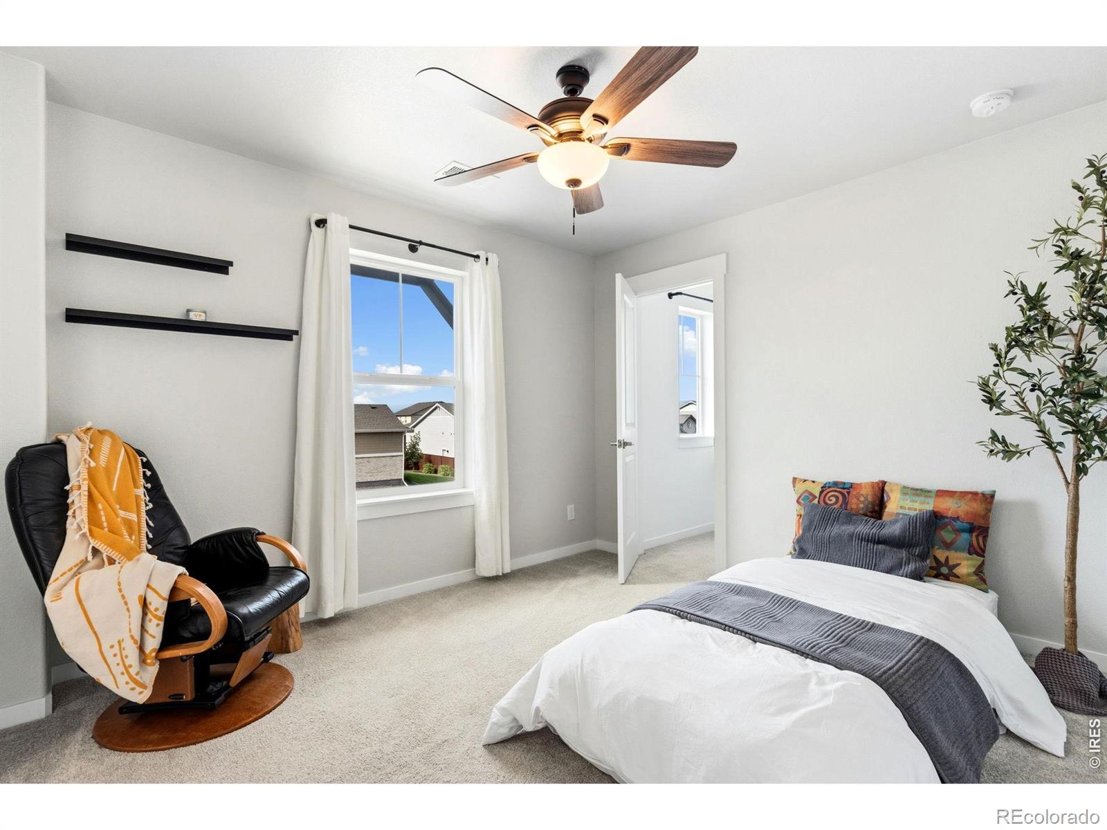 MLS Image #32 for 1828  golden sun drive,windsor, Colorado