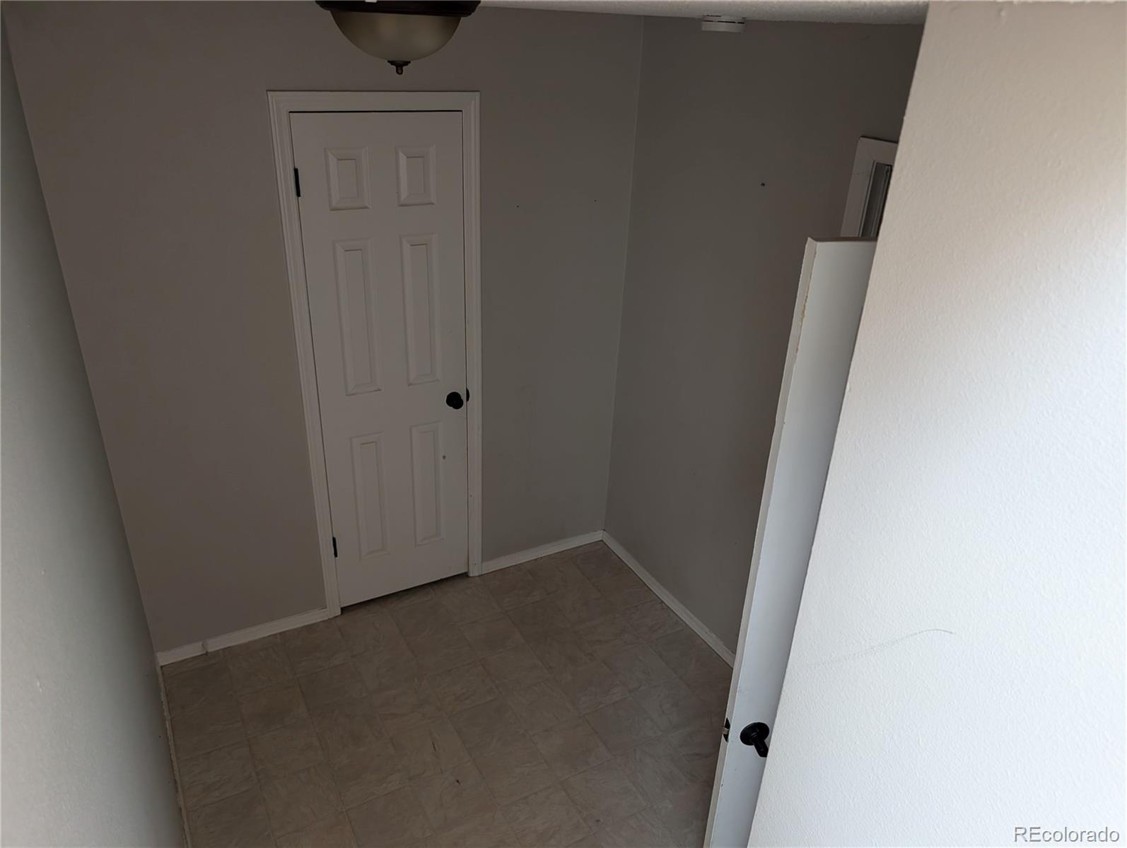 MLS Image #10 for 20705  mitchell place,denver, Colorado