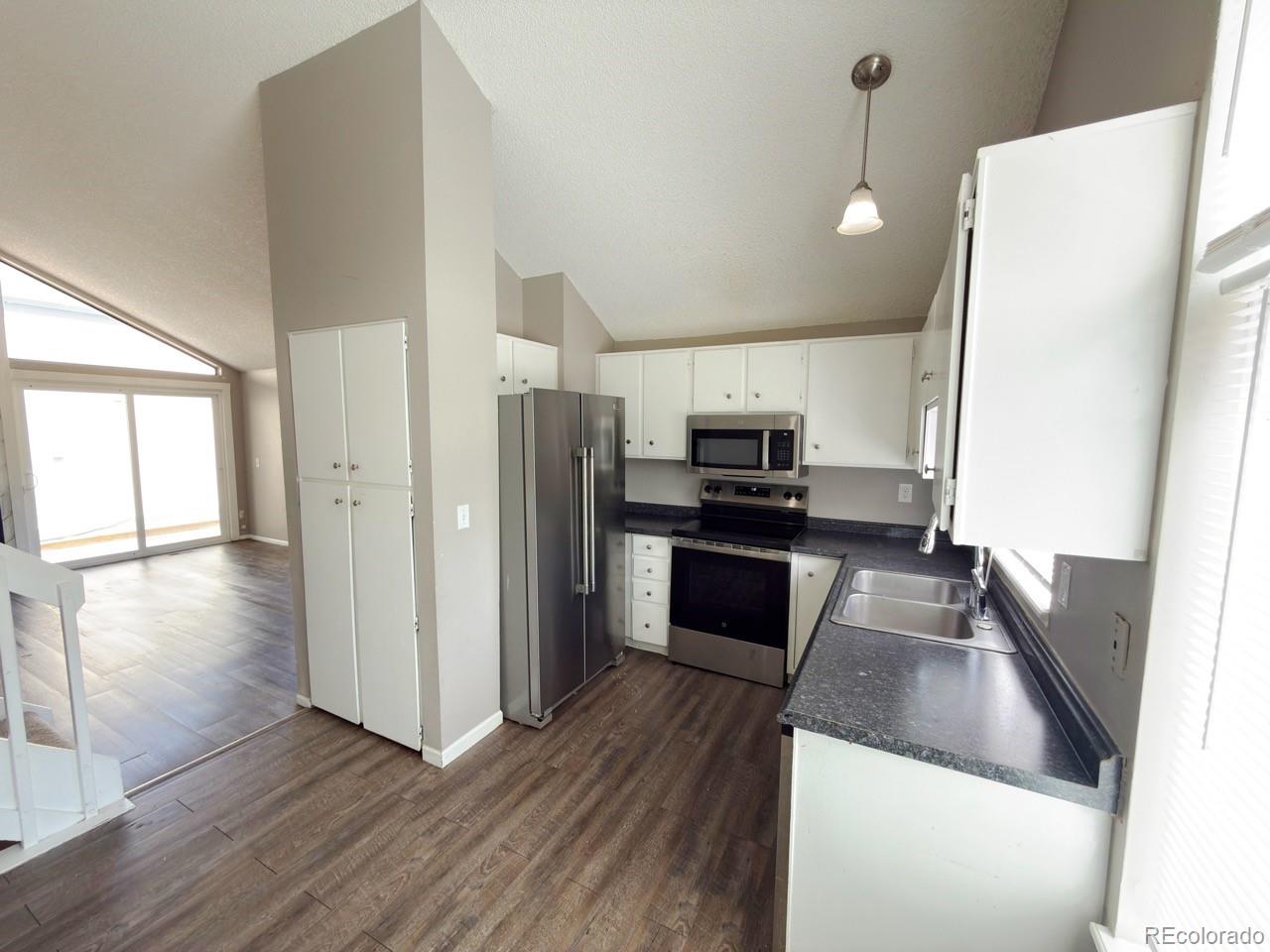 MLS Image #10 for 3762 s danube circle,aurora, Colorado
