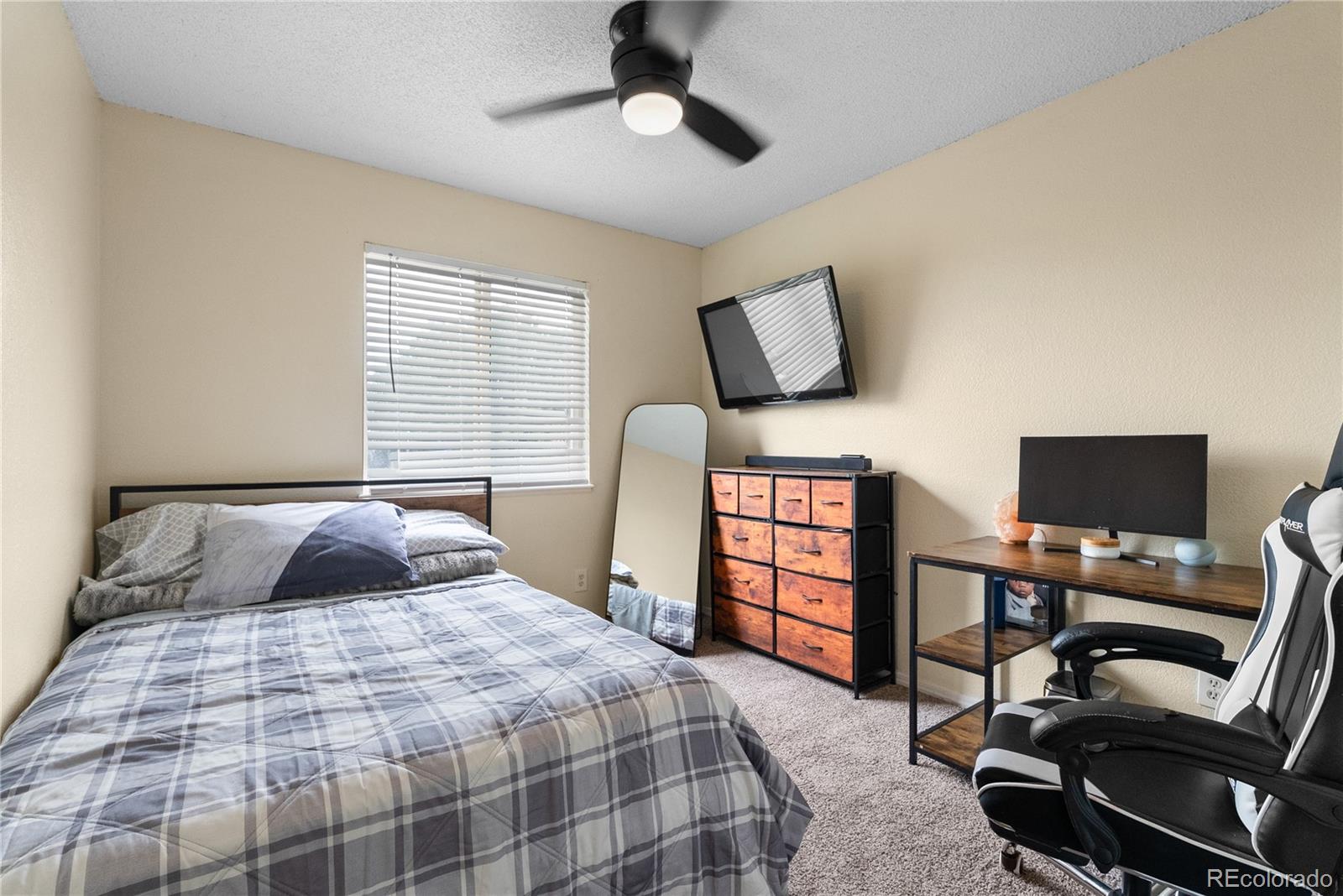 MLS Image #6 for 2524  weyburn way,colorado springs, Colorado