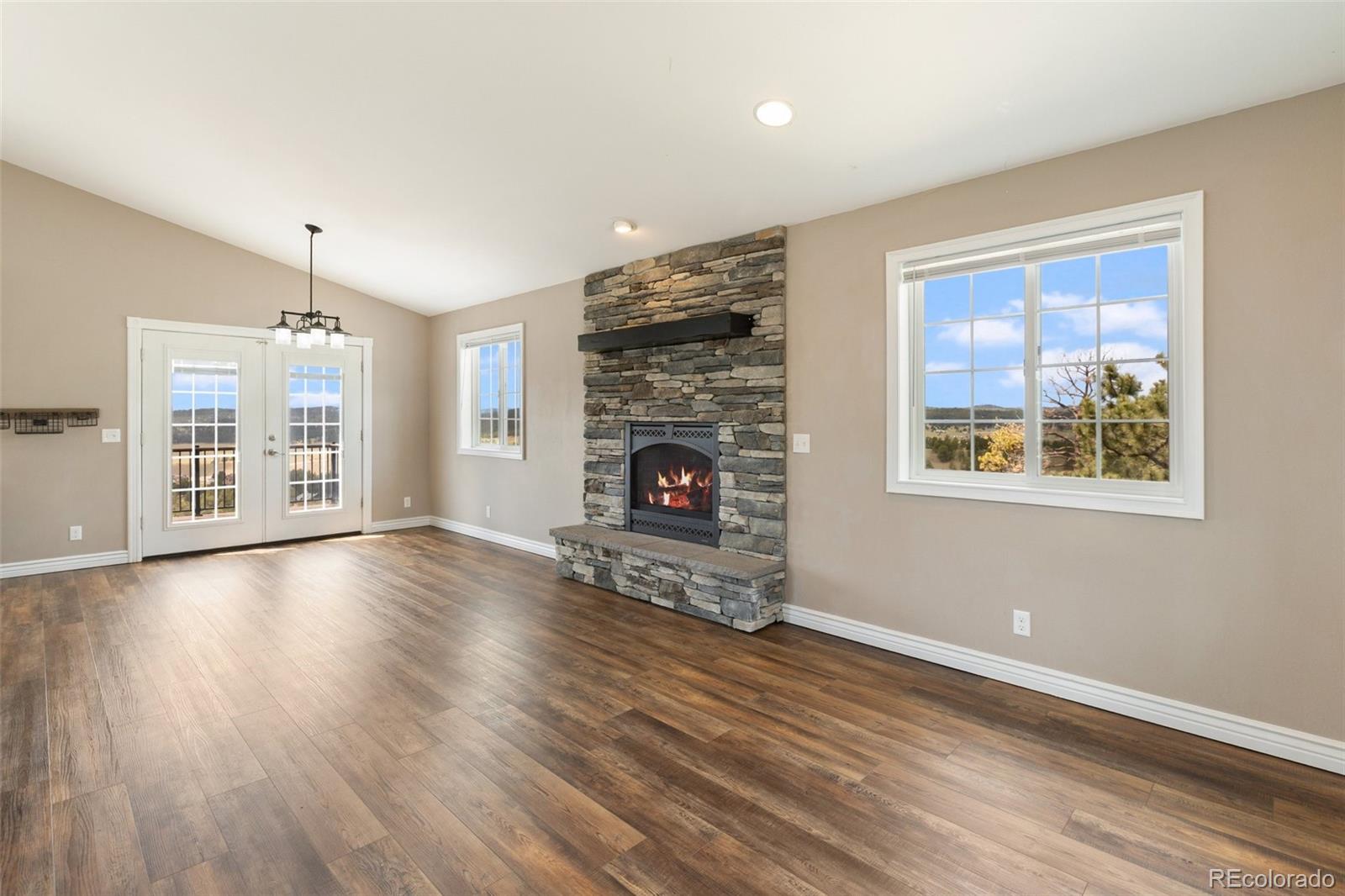 MLS Image #5 for 127  carlton circle,florissant, Colorado