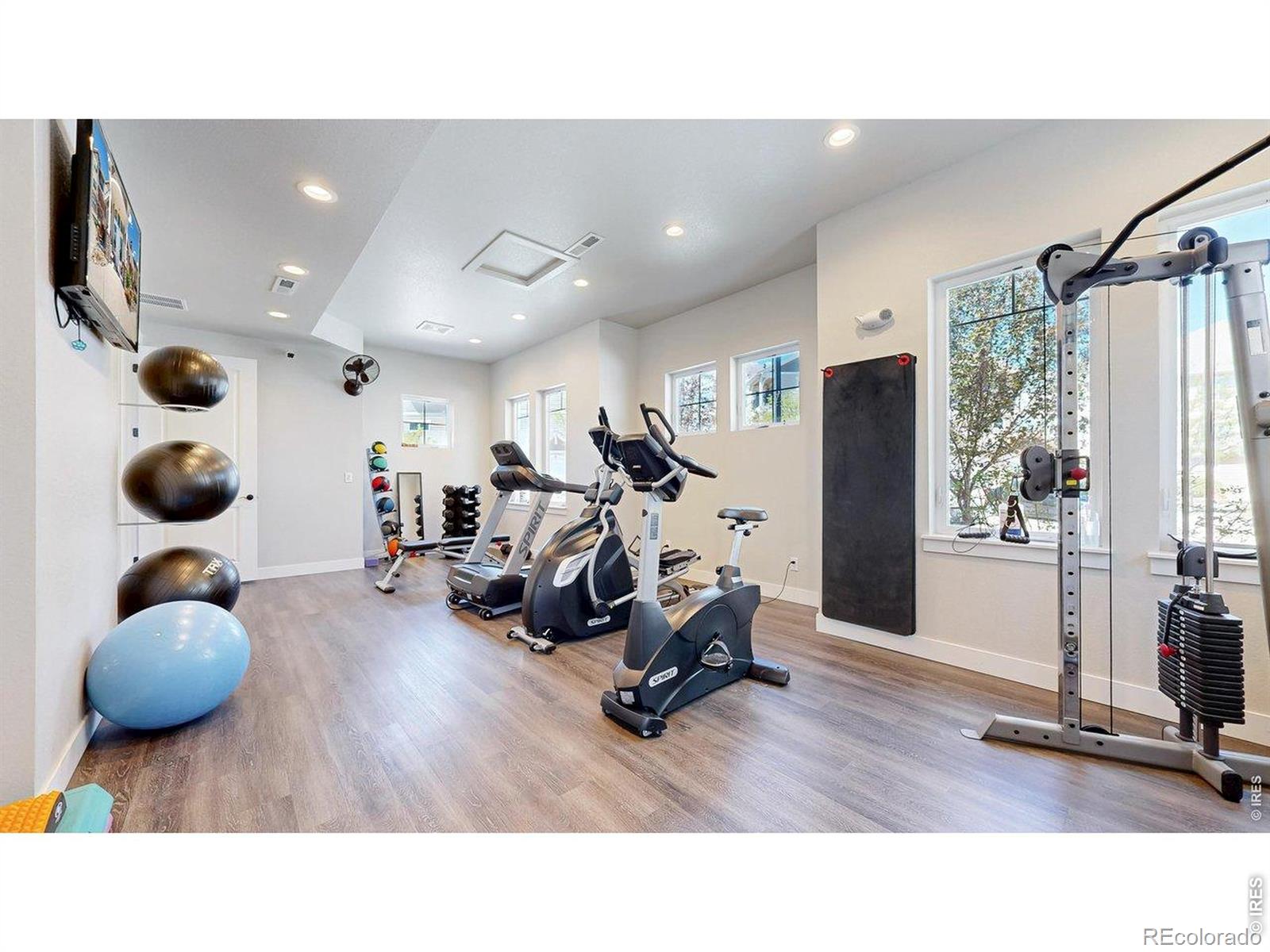 MLS Image #21 for 4780  hahns peak drive,loveland, Colorado