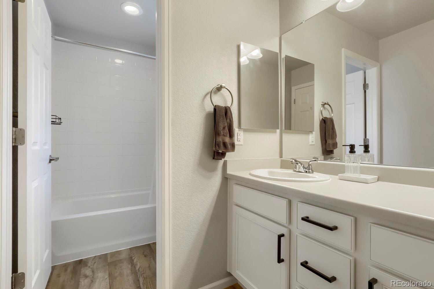 MLS Image #12 for 4760  joplin street,denver, Colorado