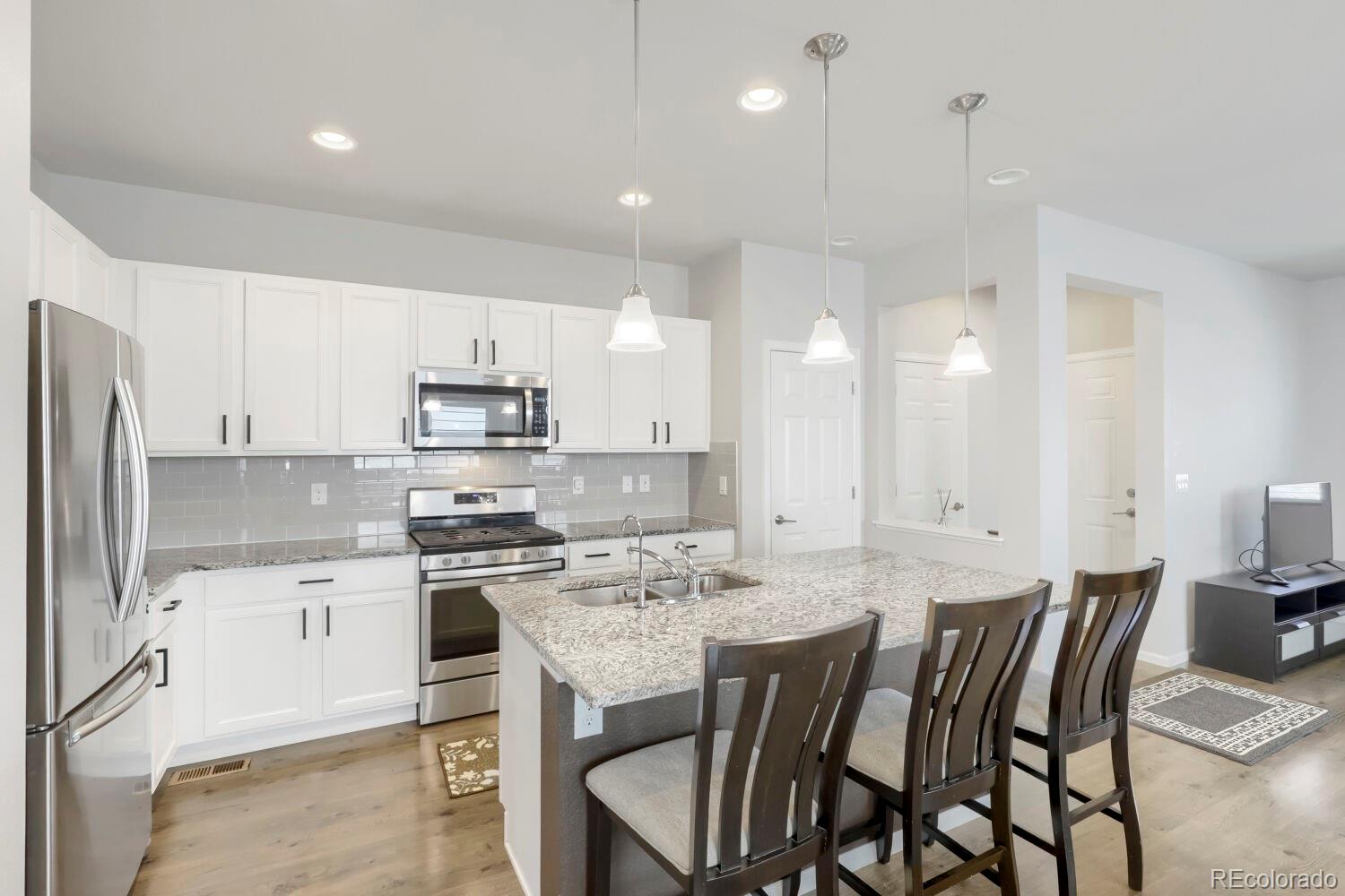 MLS Image #4 for 4760  joplin street,denver, Colorado