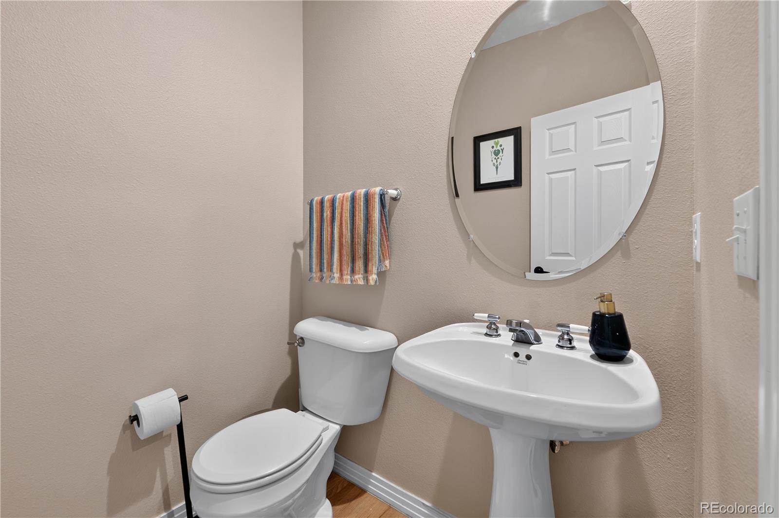 MLS Image #27 for 558 s elm street ,denver, Colorado