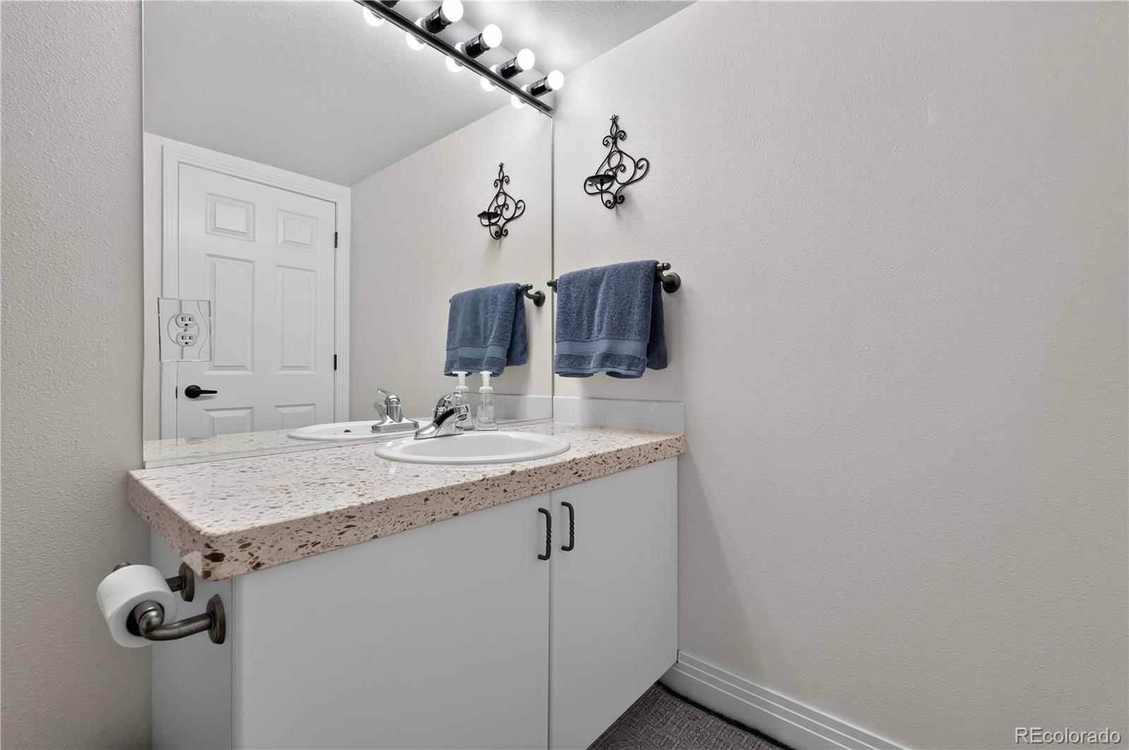 MLS Image #31 for 558 s elm street ,denver, Colorado