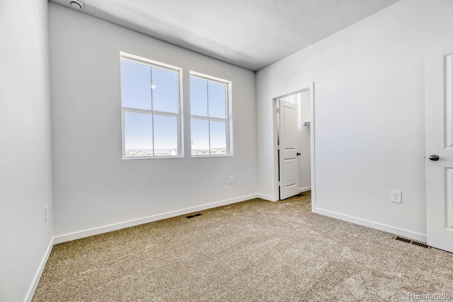 MLS Image #9 for 386 n bersshine court,watkins, Colorado