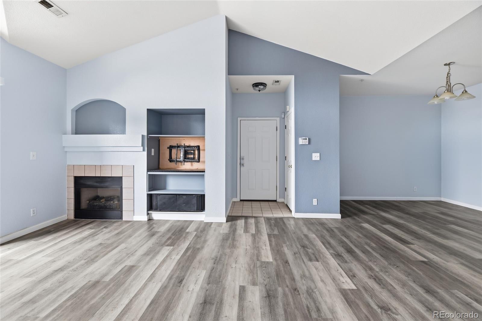 MLS Image #9 for 14261 e 1st drive,aurora, Colorado