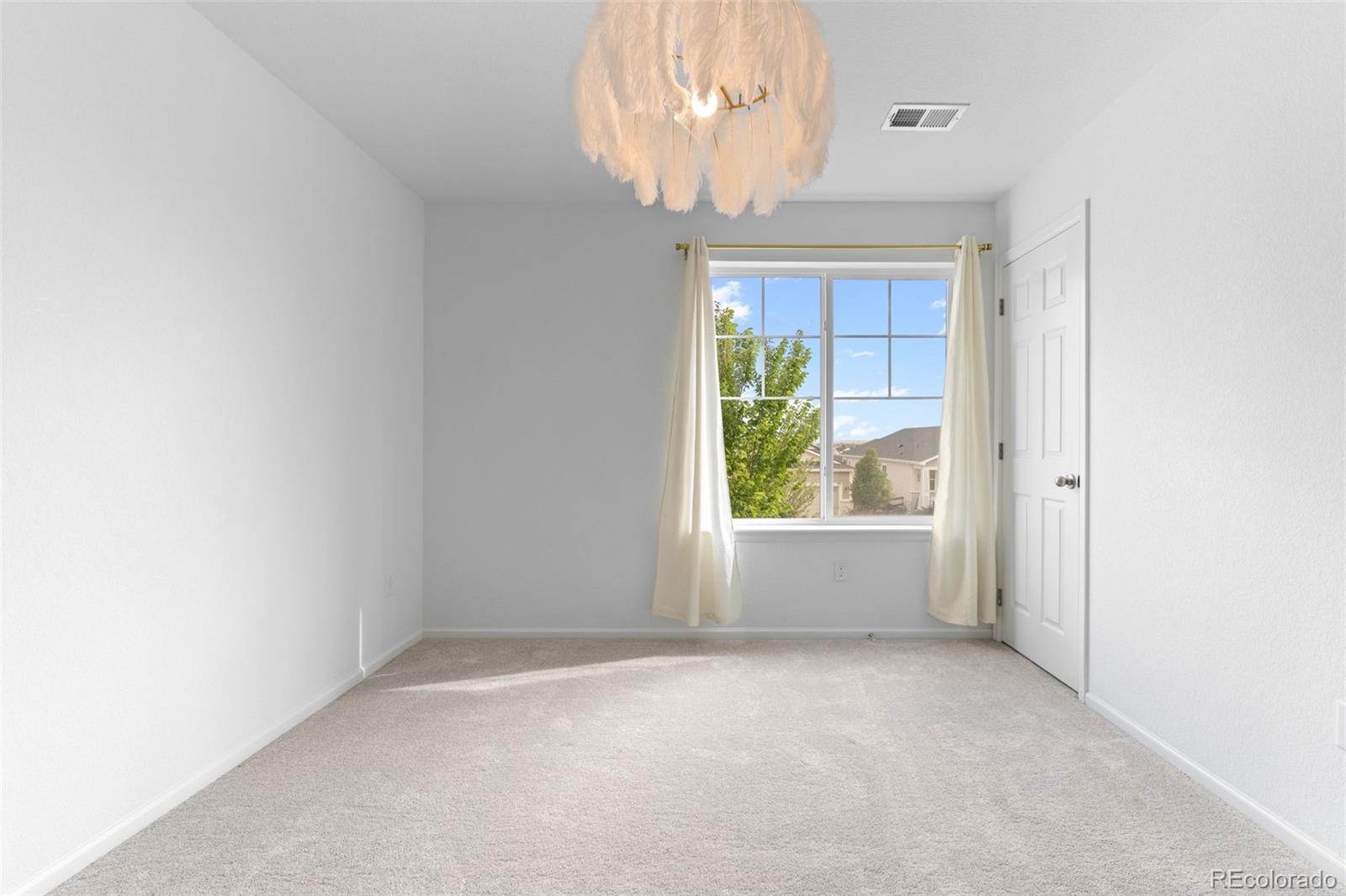 MLS Image #20 for 24281 e 40th avenue,aurora, Colorado