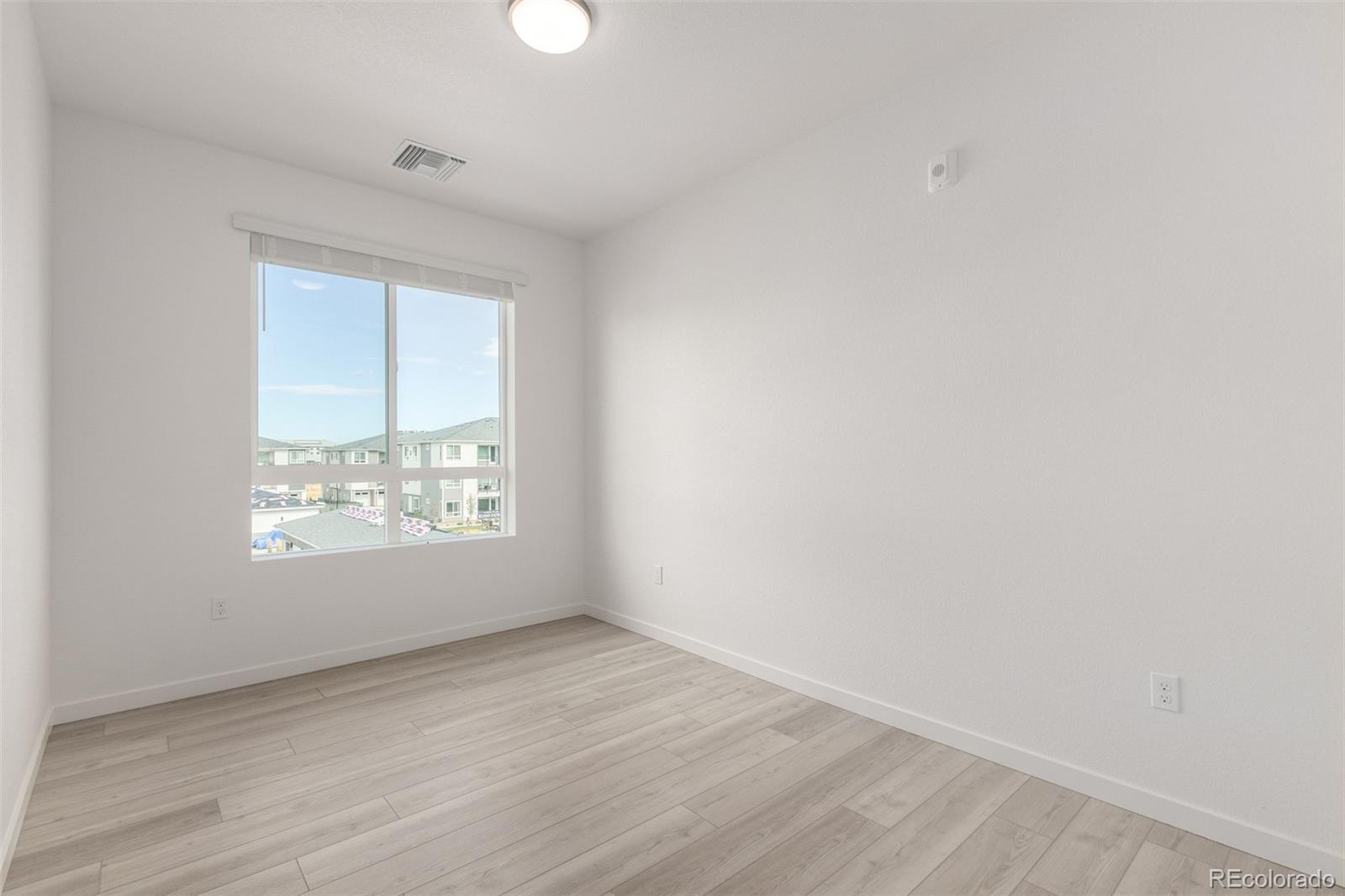 MLS Image #16 for 6153 n ceylon street,denver, Colorado