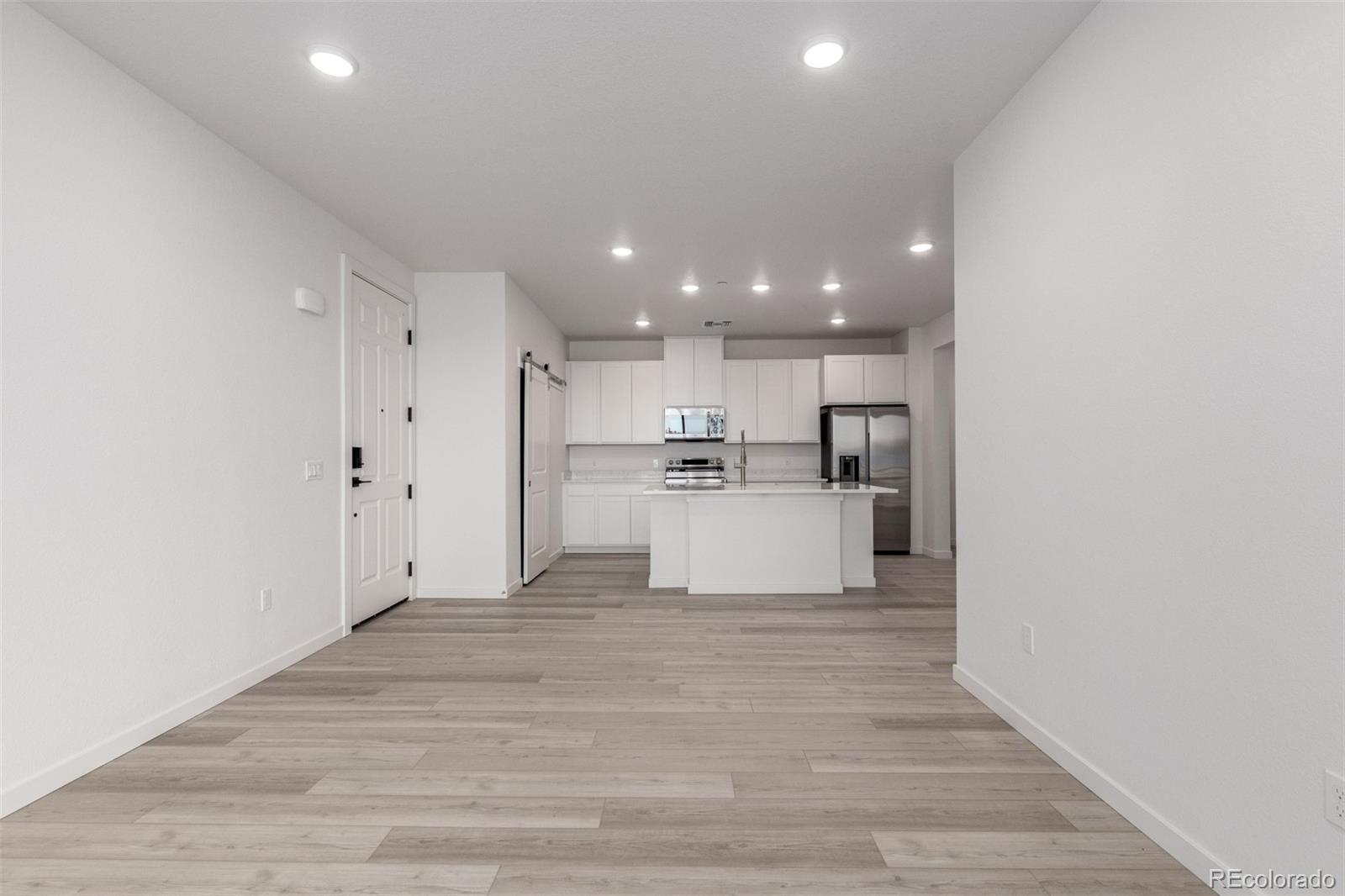 MLS Image #4 for 6153 n ceylon street,denver, Colorado