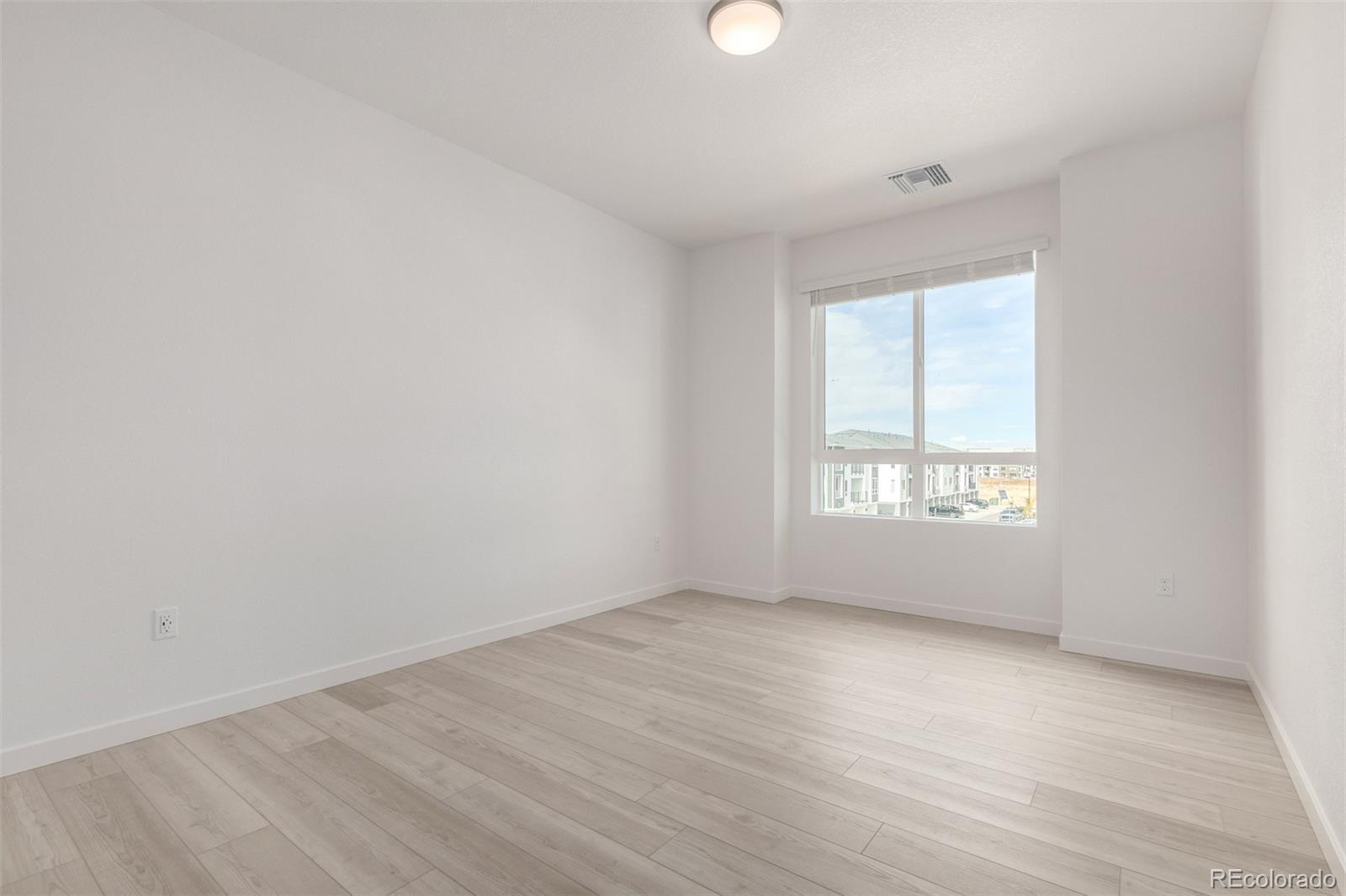 MLS Image #8 for 6153 n ceylon street,denver, Colorado