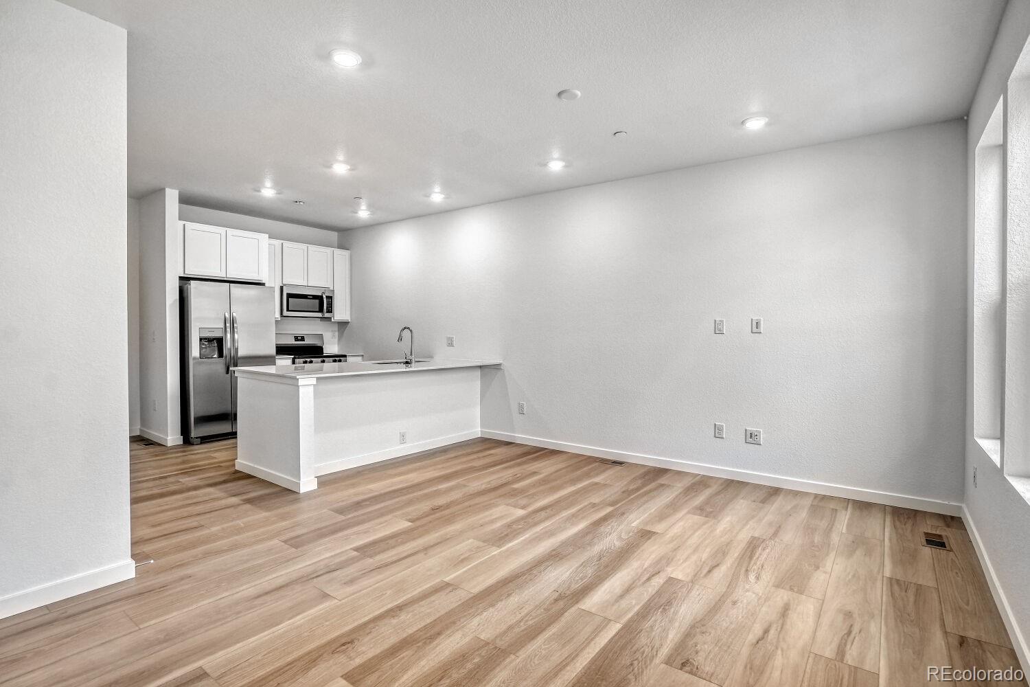 MLS Image #1 for 7667 s mobile way ,centennial, Colorado