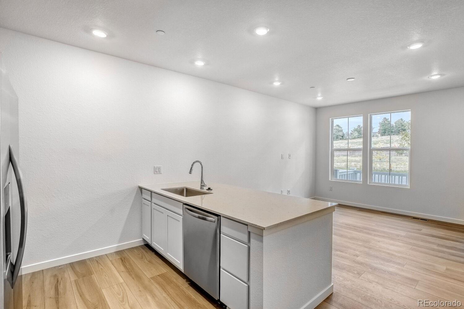 MLS Image #4 for 7667 s mobile way ,centennial, Colorado