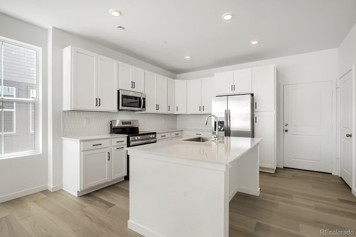 MLS Image #2 for 7635 s mobile way,centennial, Colorado