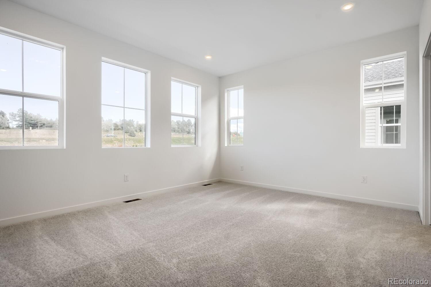 MLS Image #5 for 7635 s mobile way,centennial, Colorado