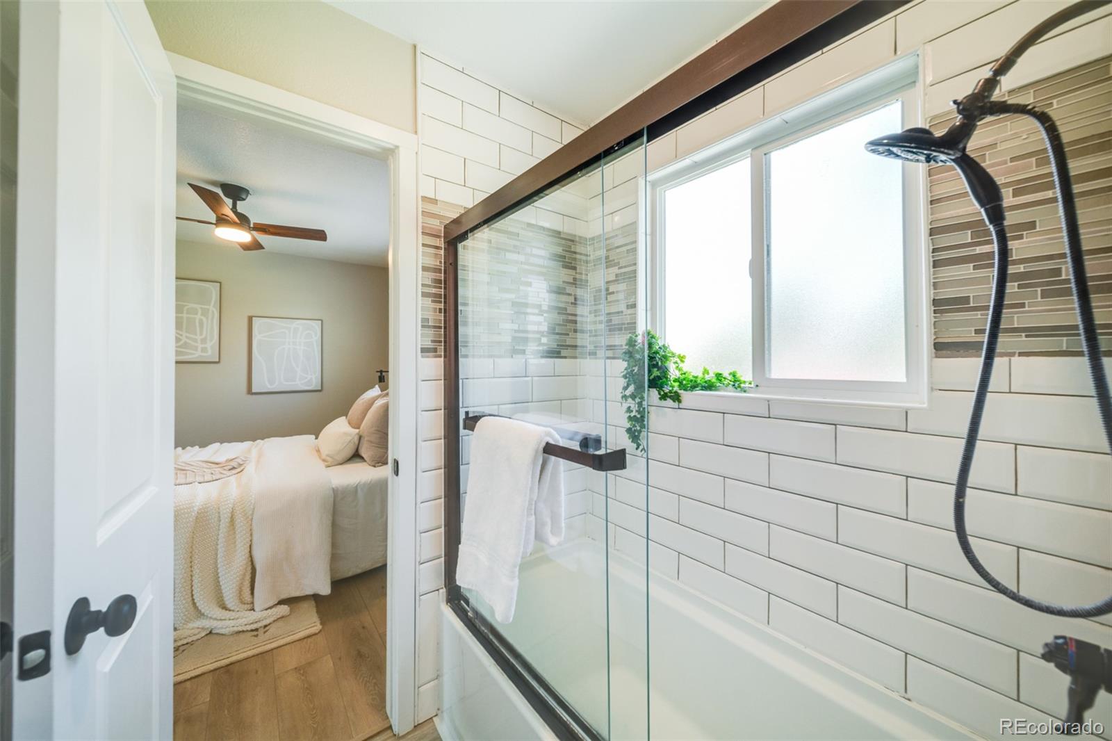 MLS Image #15 for 11397 e virginia drive,aurora, Colorado