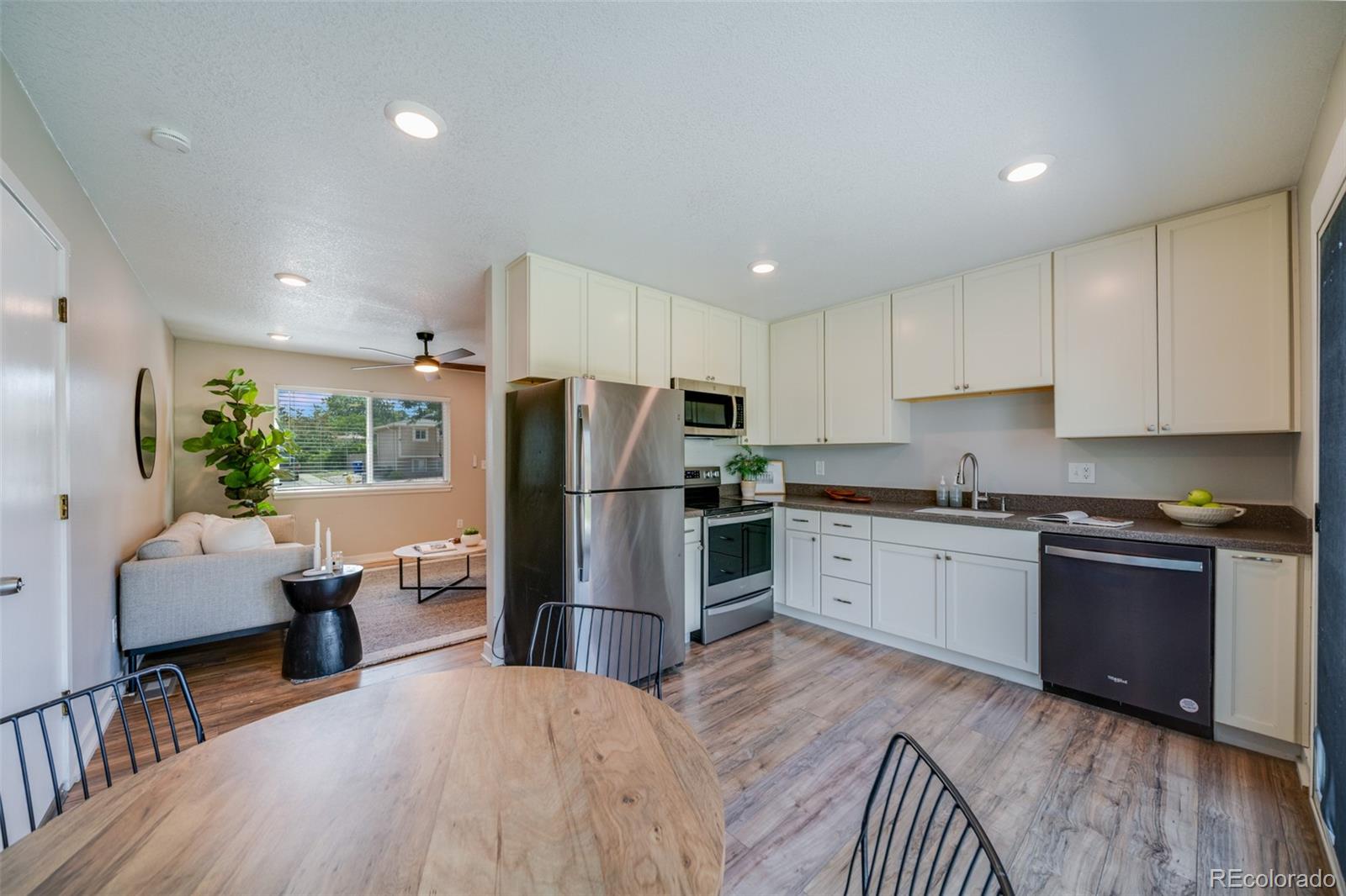 MLS Image #4 for 11397 e virginia drive,aurora, Colorado