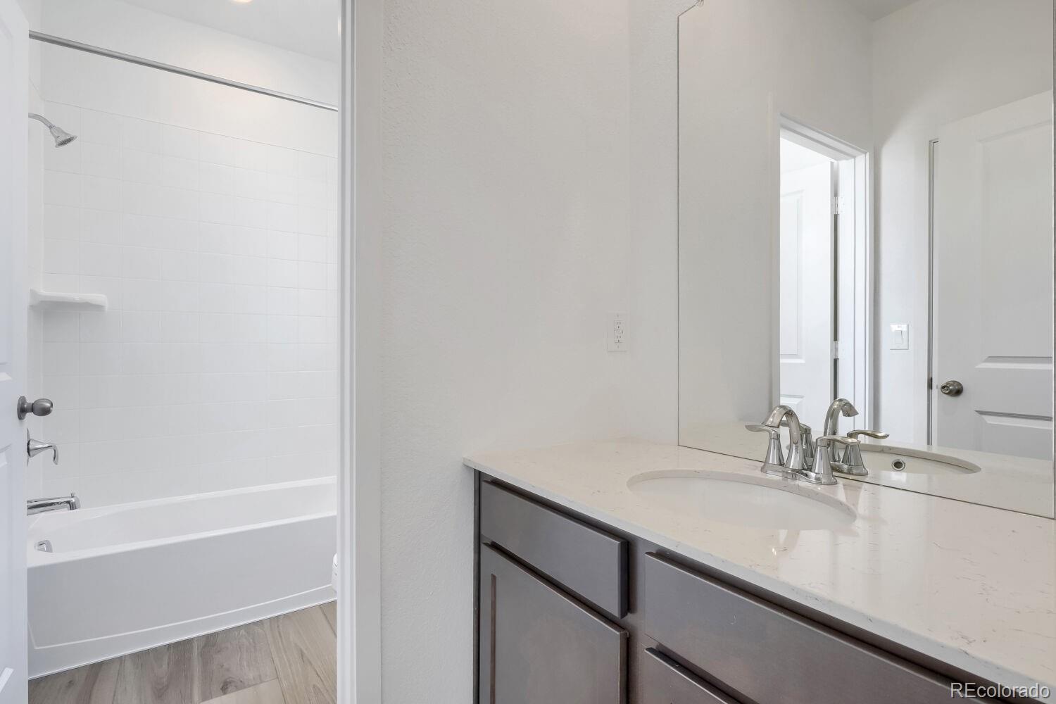 MLS Image #10 for 7663 s mobile way ,centennial, Colorado