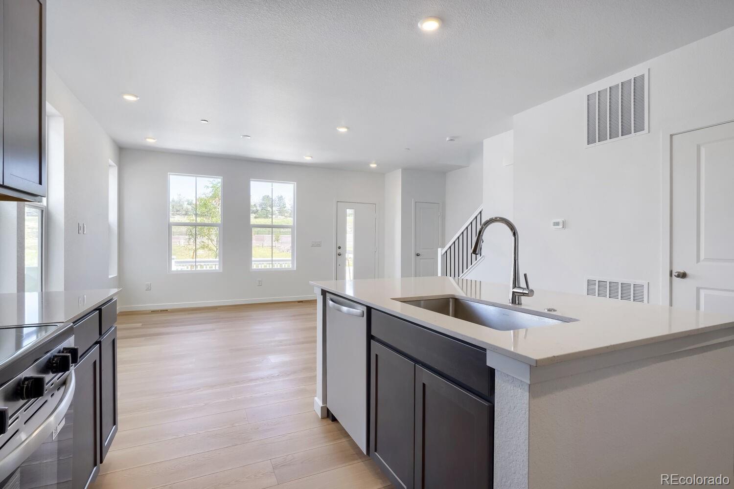 MLS Image #3 for 7663 s mobile way ,centennial, Colorado